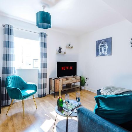 Stylish Chester City Centre Apartment By 53 Degrees Property, Ideal For Couples & Business Professionals - Sleeps 4 Екстер'єр фото