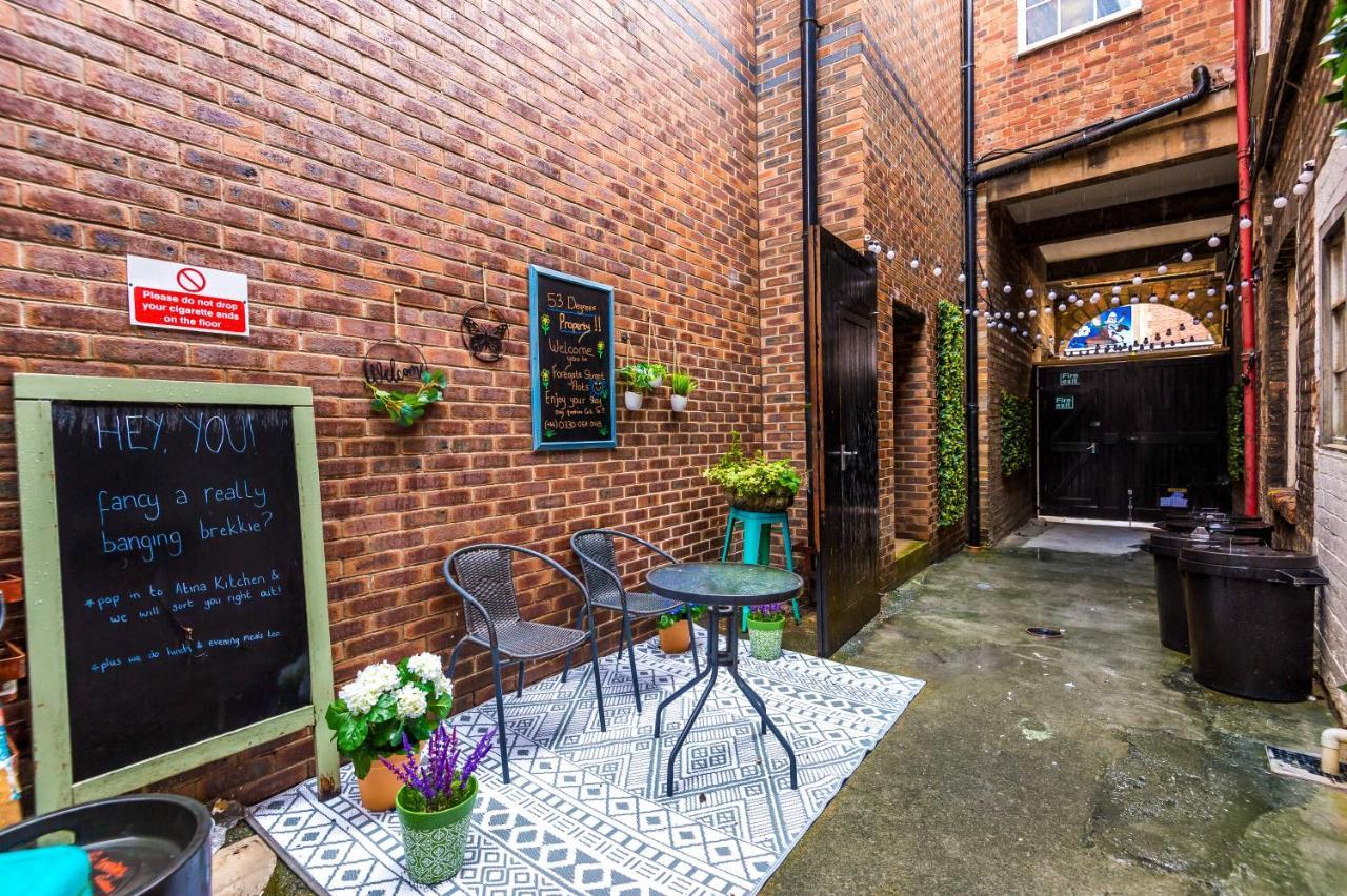 Stylish Chester City Centre Apartment By 53 Degrees Property, Ideal For Couples & Business Professionals - Sleeps 4 Екстер'єр фото